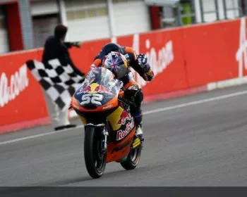 Moto3™ – Kent arrecada vitória em corrida emocionante no Japão