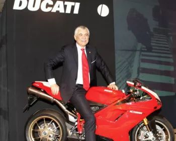 Presidente da Ducati dá mau exemplo
