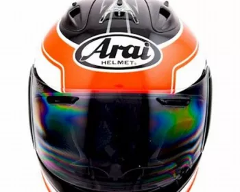 Distribuição dos capacetes Arai e Bell sob nova direção no Brasil