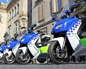 Scooter elétrico BMW equipa polícia de Barcelona