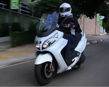 Dafra lança websérie “Um dia de scooter”