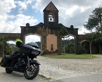 Faça uma viagem de Harley (e de trem!) pelo Paraná