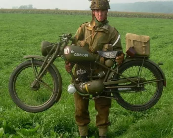 Motos da Segunda Guerra: a ‘pulga voadora’ da Royal Enfield