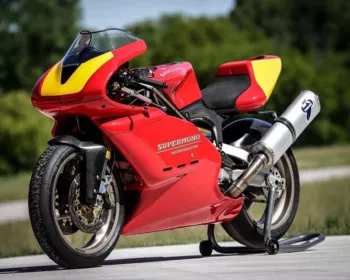 Supermono: uma Ducati de um cilindro, 75 cv e apenas 118 kg