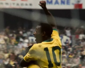 Pelé e a Honda: conheça a moto do rei do futebol