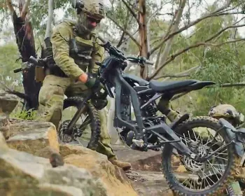 Virou moda: motos elétricas estão sendo usadas por Exércitos