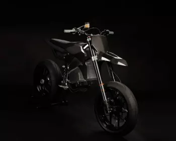 Nova moto elétrica tem potência de esportiva e peso de Bros