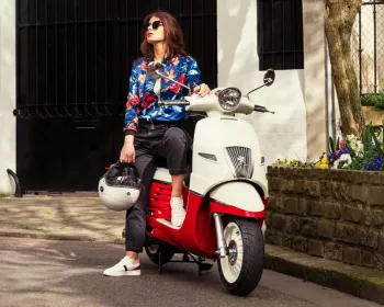 Queremos no Brasil: scooter Peugeot com visual clássico