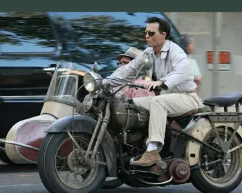 Top4 casos de Johnny Depp de amor a motocicletas