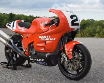 Esportiva: Harley-Davidson já fez moto de pista com cara de Ducati