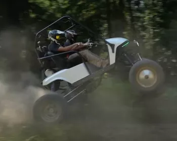 Insano: como seria um carrinho de golf com motor de Yamaha R1?