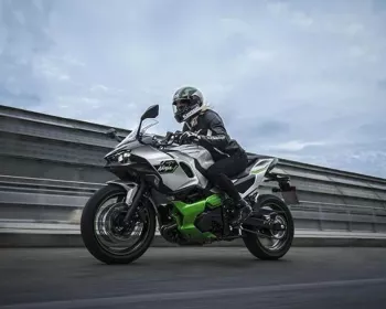 Moto híbrida Kawasaki: aceleração de 1.000cc, consumo de 250cc