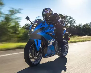 Enfim, Suzuki lançou aguardada moto esportiva de 800 cc