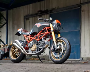 Melhor moto 900 cc? Veja uma velha Ducati Monster personalizada