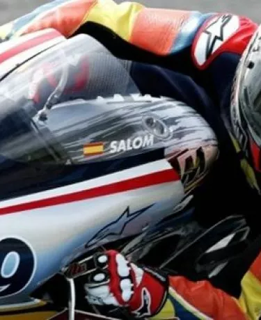 A KTM anuncia a sua equipe de fábrica no campeonato mundial de velocidade Moto3