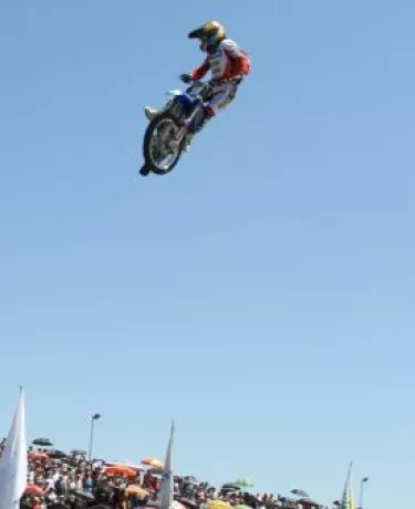 Show de freestyle motocross no Arrocha o Nó