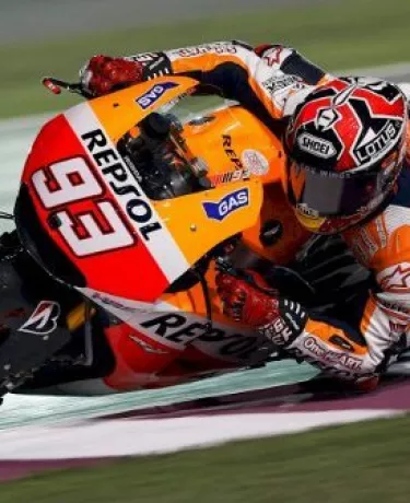 MotoGP™: Márquez supera Rossi no Qatar