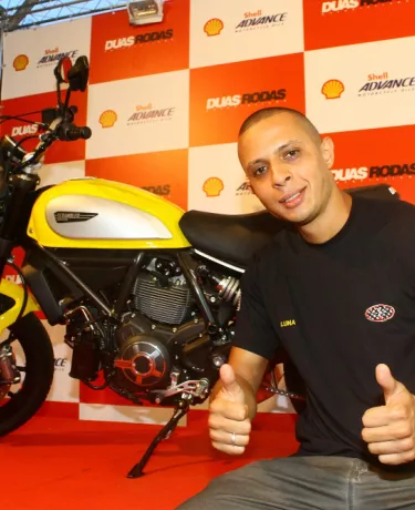 Um paulista é o “melhor motociclista do país”