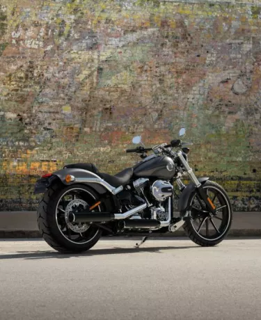 Linha Dark Custom Harley-Davidson em condições especiais