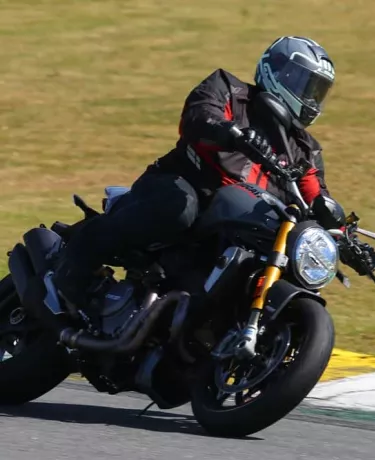 Chegou a nova Ducati Monster 1200 S