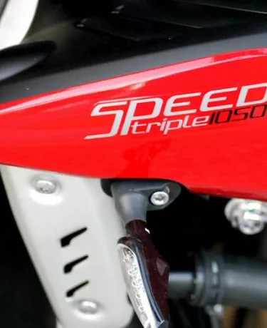 Triumph promove recall da Speed Triple R anos 2015 e 2016