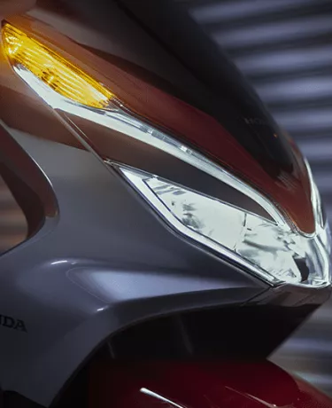 Honda PCX 2019 chega em fevereiro com mais tecnologia