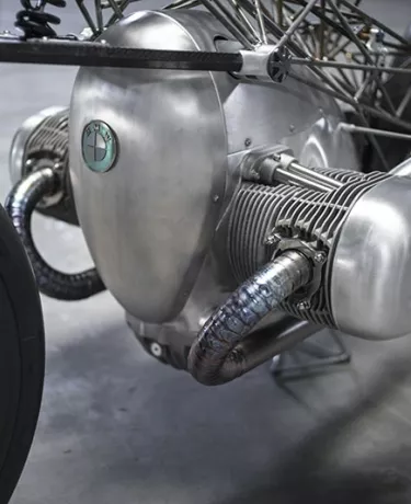 BMW revela motor boxer de 1.800 cm³ em moto customizada