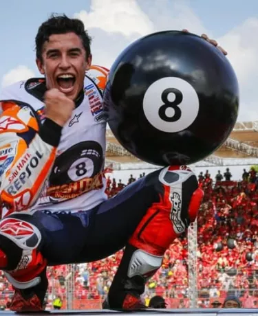 Márquez é campeão pela 6ª vez na MotoGP