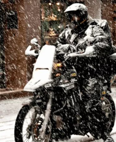 Inverno: 4 dicas para andar de moto no frio