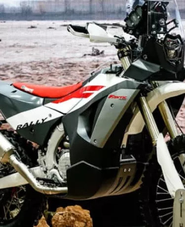 Fantic XEF 450Rally: uma moto do Dakar pronta para as ruas