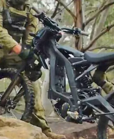 Virou moda: motos elétricas estão sendo usadas por Exércitos
