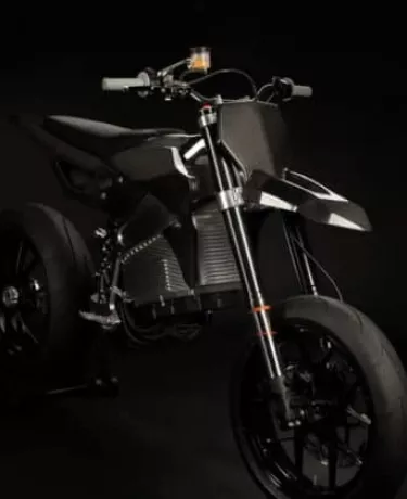 Nova moto elétrica tem potência de esportiva e peso de Bros