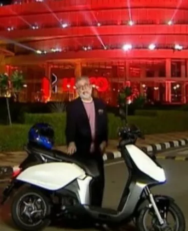 Marca indiana de motos (e grande!) vai lançar scooter elétrico