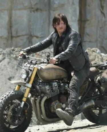 The Walking Dead tem personagem que ama motos na vida real!