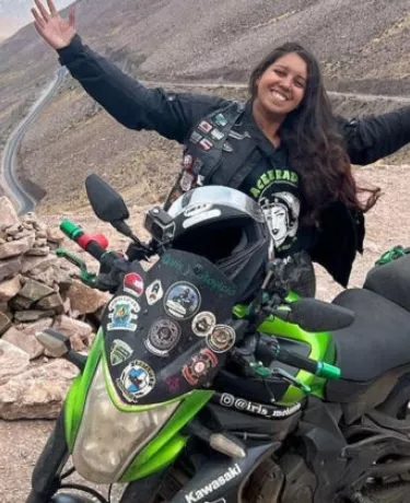 Conheça a brasileira que encarou o Atacama de moto (e sozinha)!