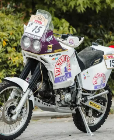 Leilão: moto icônica do Rally Dakar custou menos que Africa Twin