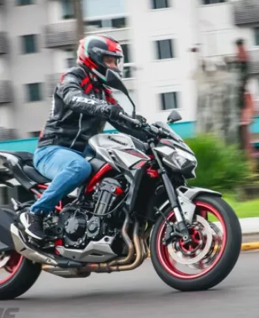 Teste Z 900: descobrimos porque é a Kawasaki mais vendida