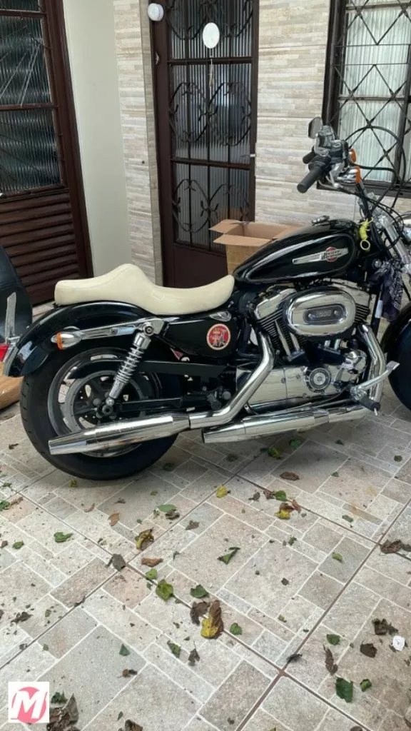 Imagens anúncio Harley-Davidson Sportster 1200 Custom