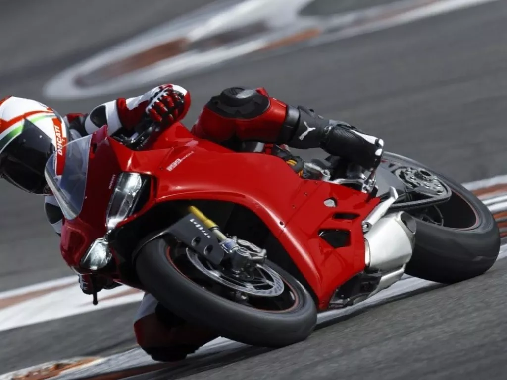 Imagens anúncio Ducati Panigale Superbike 1199 Panigale S