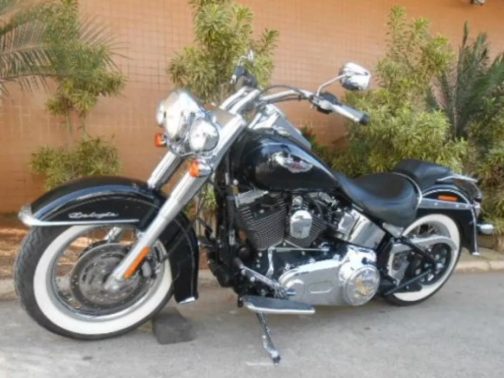 Imagens anúncio Harley-Davidson Softail Softail Deluxe